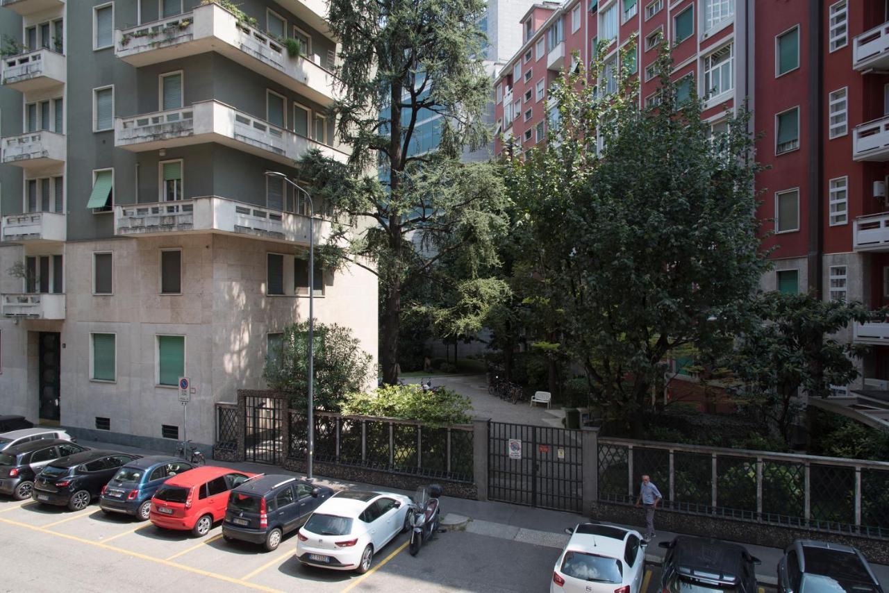 Youhosty - Paoli 3, Milan